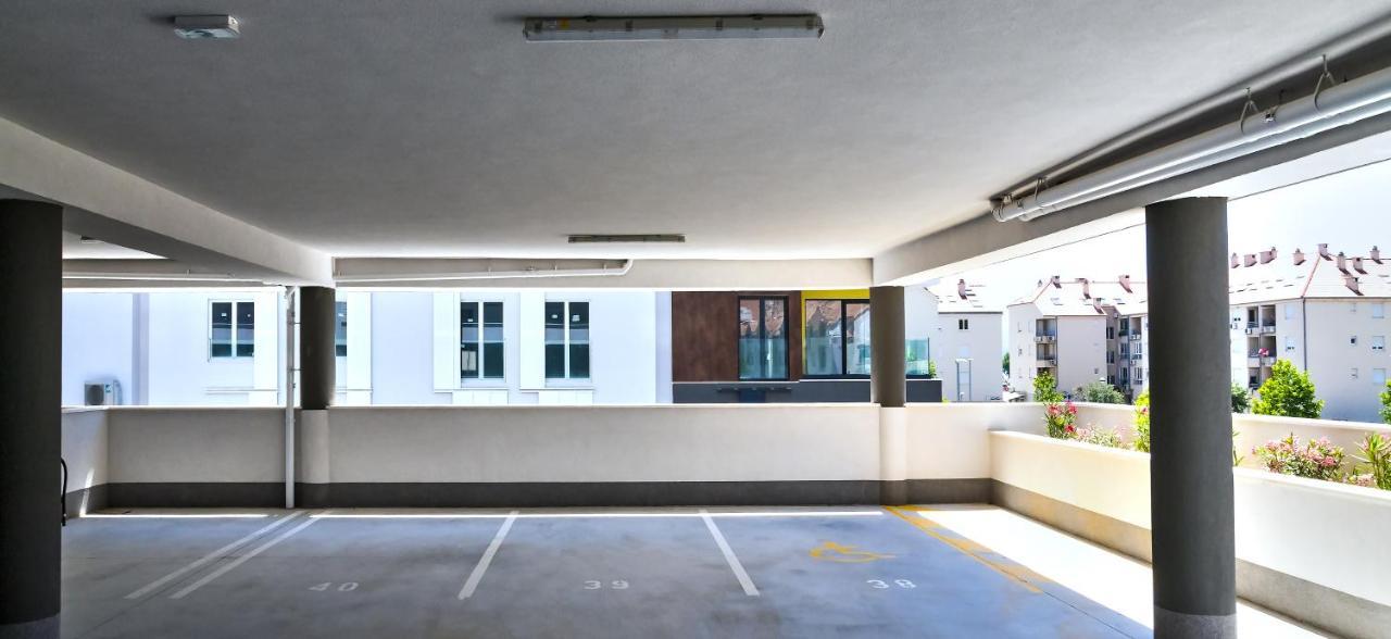 Rivus Apartments Оміш Екстер'єр фото