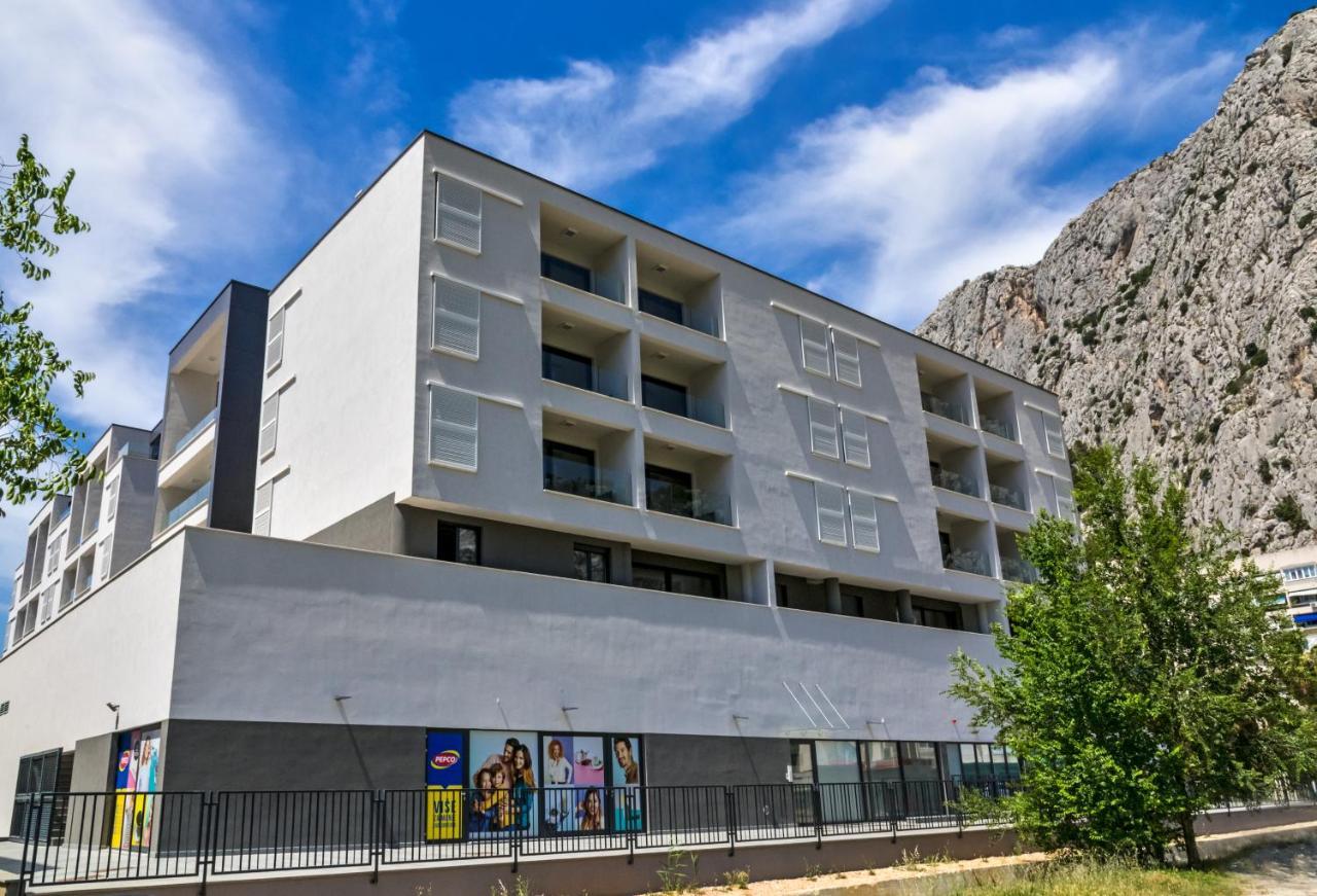 Rivus Apartments Оміш Екстер'єр фото